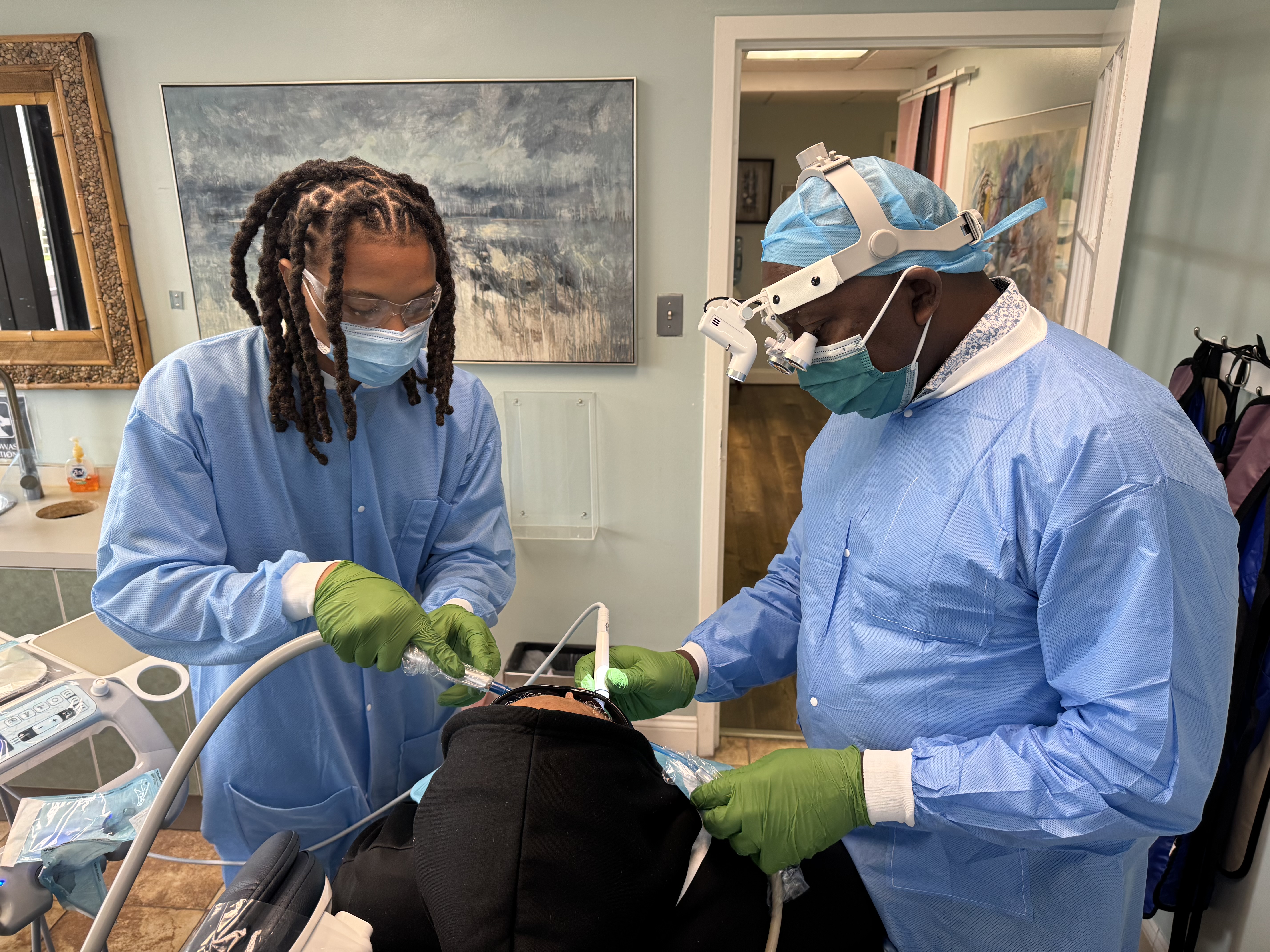 photo of senior students and teacher in class